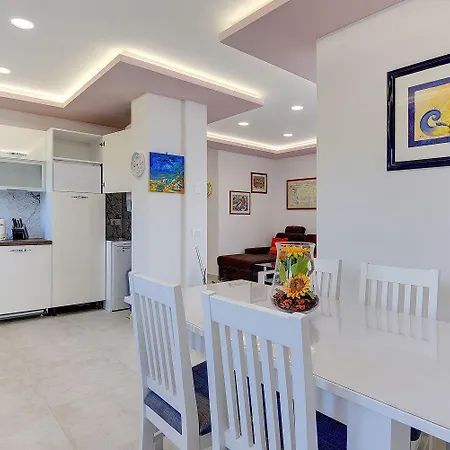 Grosse Dachterrasse Mit Meerblick